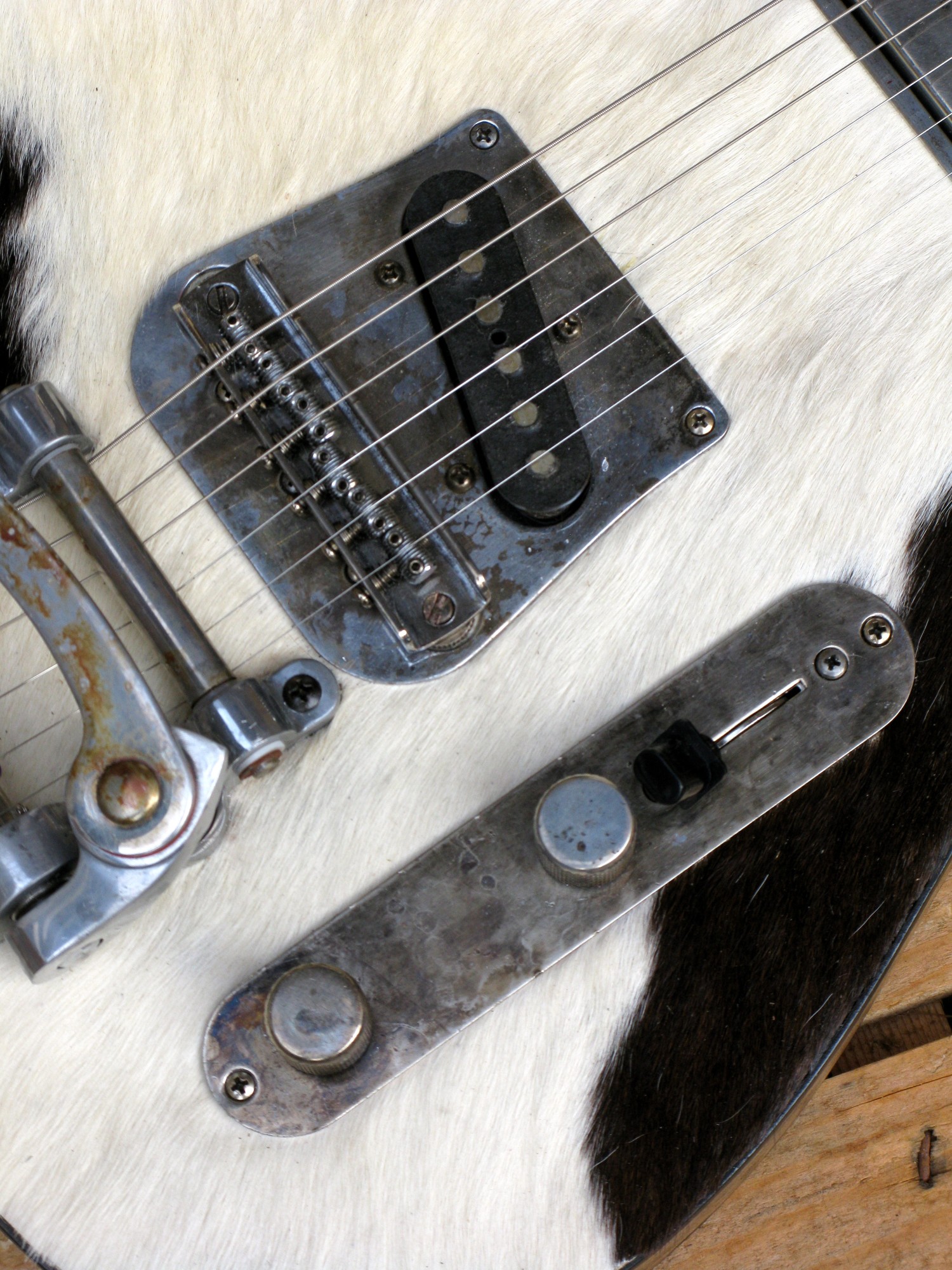 Body di chitarra Telecaster in castagno con top in pelle di mucca