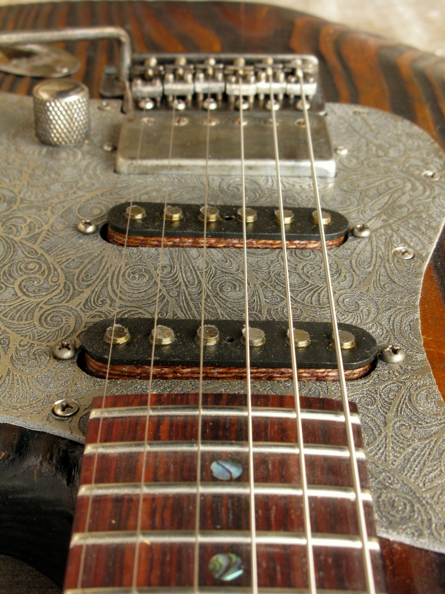 Pickups di una chitarra elettrica Stratocaster in pino