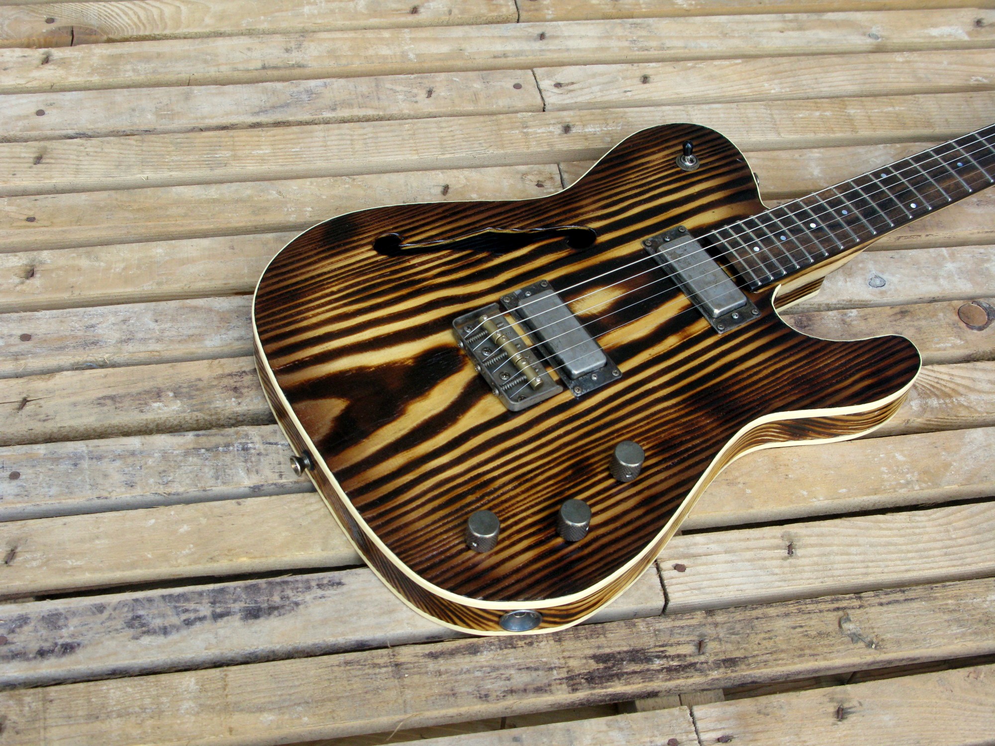 Telecaster Thinline in yellow pine