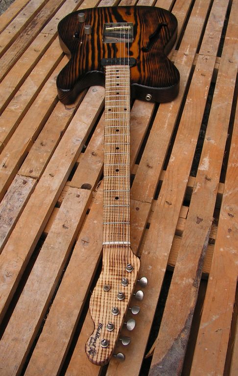 Chitarra Telecaster Thinline in pino roasted