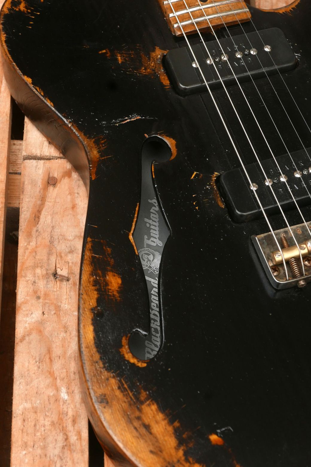 telecaster chitarra body nero relic buca effe