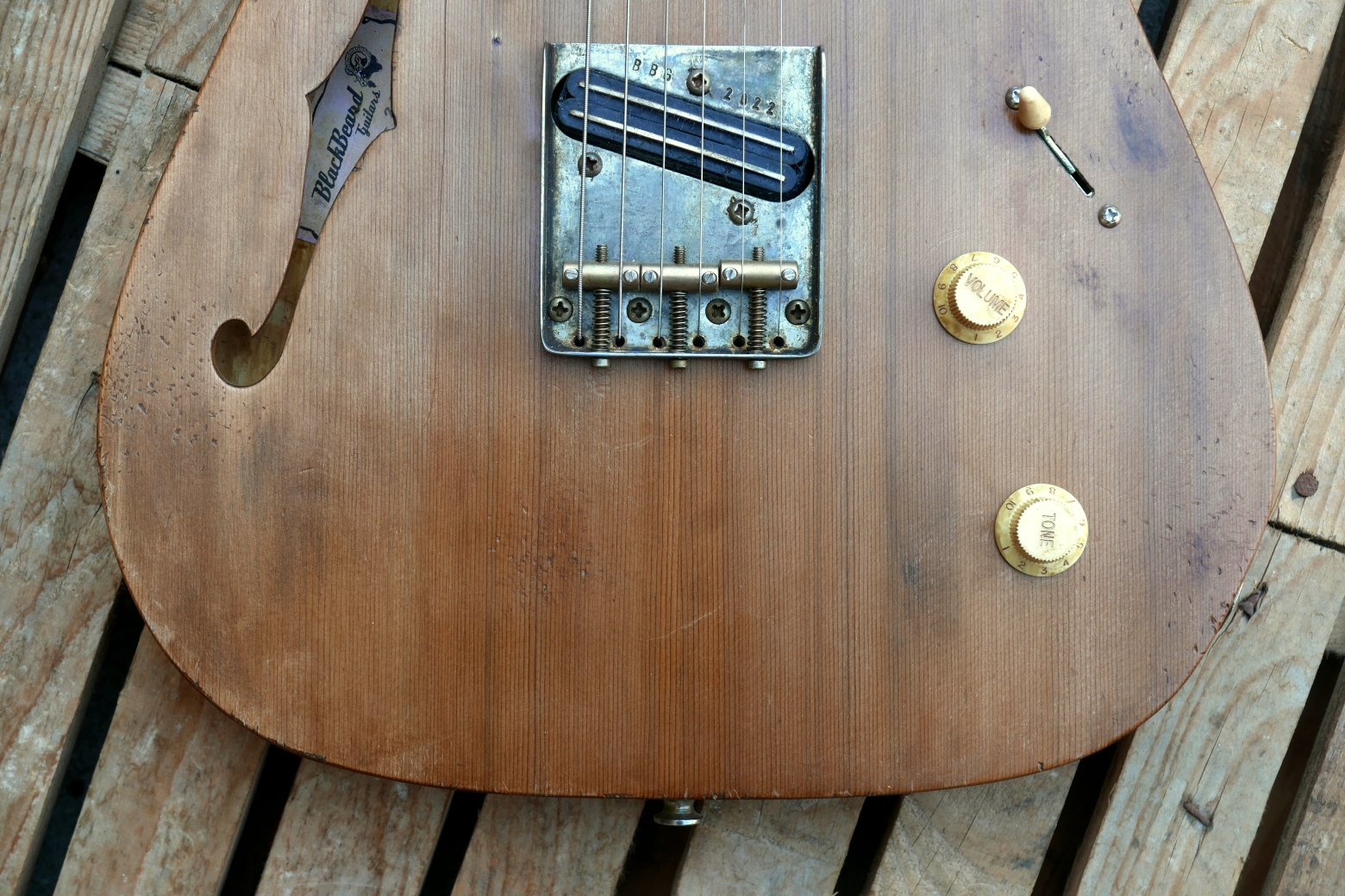 chitarra telecaster hollow top western cedar