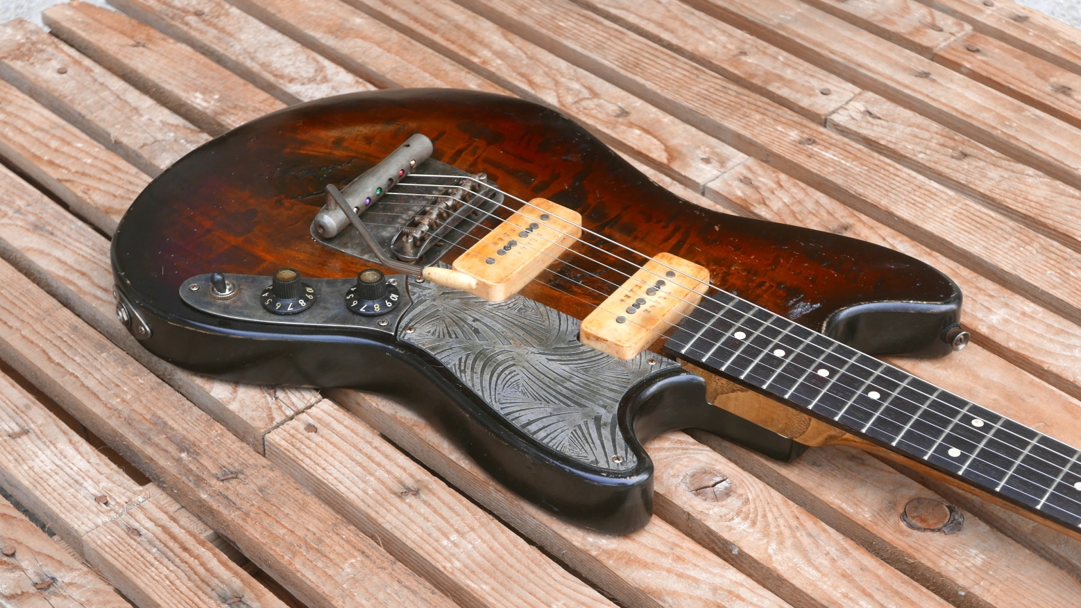 chitarra mustang p90