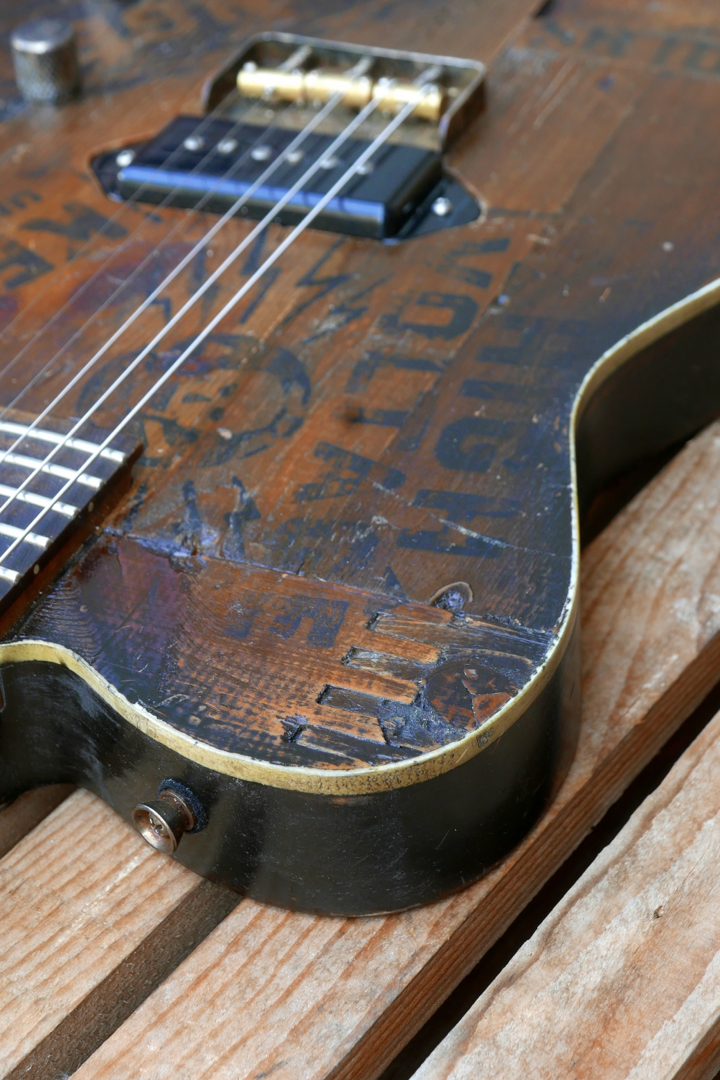 chitarra telecaster binding crema