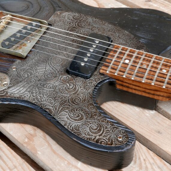 chitarra telecaster battipenna alluminio inciso