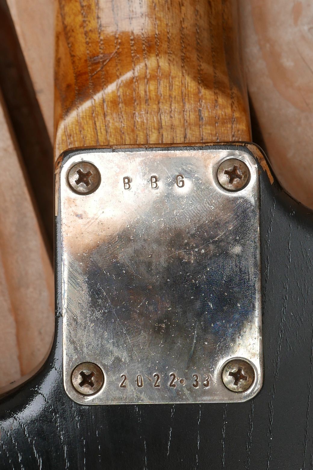 chitarra stratocaster placca manico numero seriale