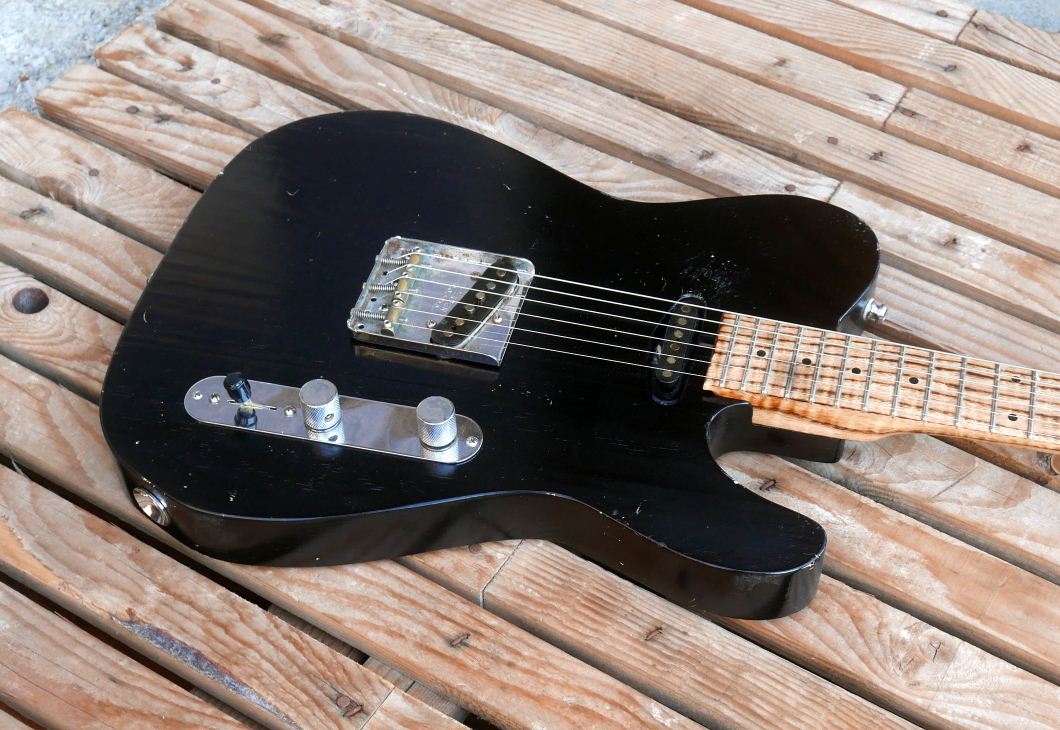 chitarra telecaster nera body
