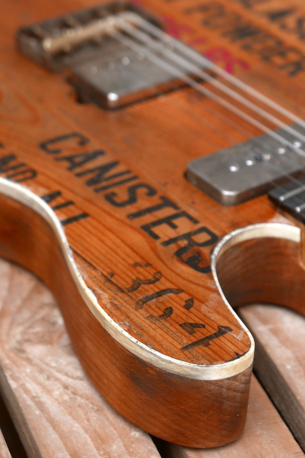 telecaster chitarra vecchie casse scritte