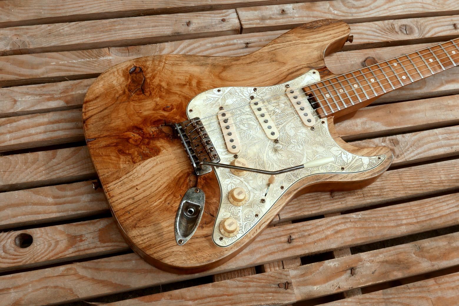stratocaster guitar body