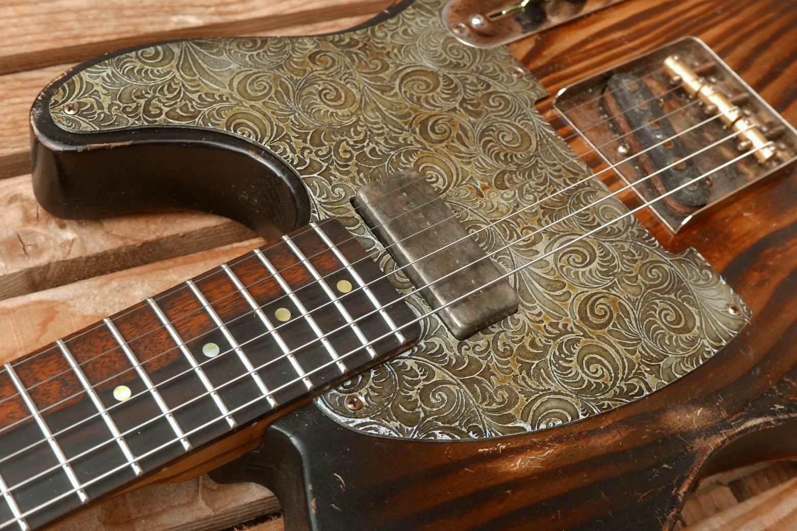 telecaster chitarra battipenna alluminio