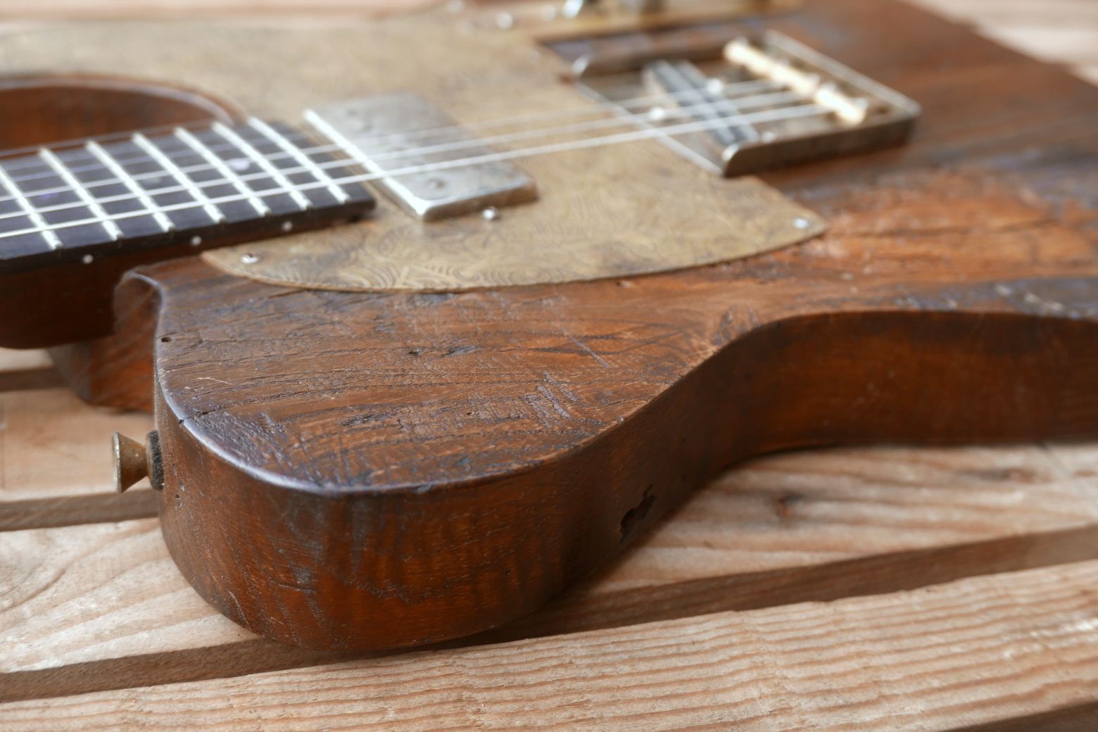 chitarra telecaster dettaglio castagno
