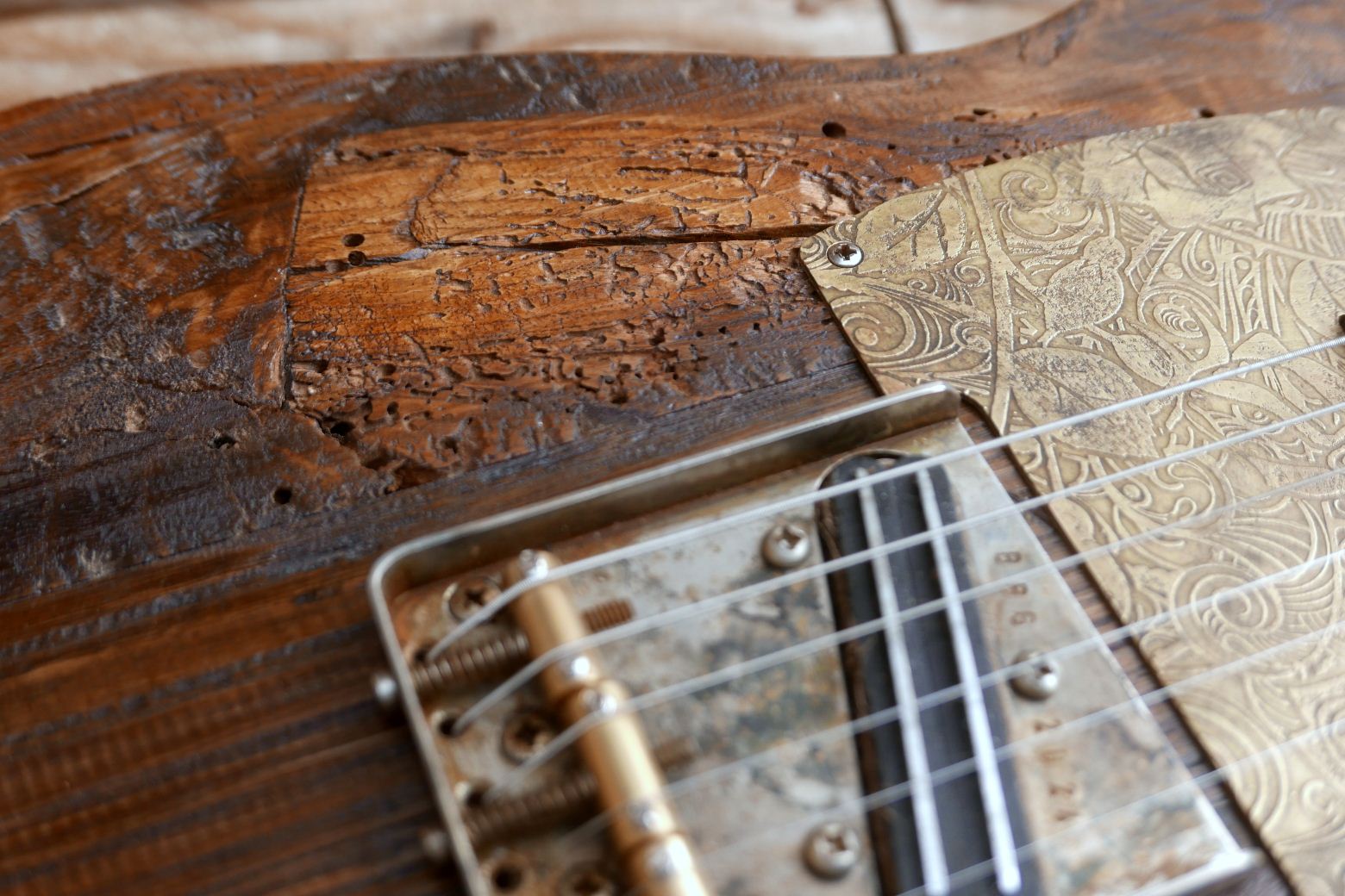 chitarra telecaster pickup e dettaglio legno