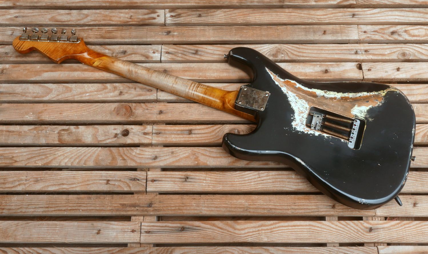stratocaster guitar relic back